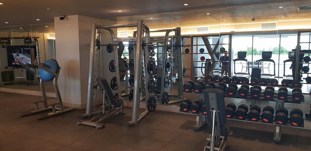 Hotel Citadines Bay Manila 4*